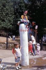 #SL92 z Vintage 35mm Slide Photo-Children-Amusement Park-Red Kodachrome  1954