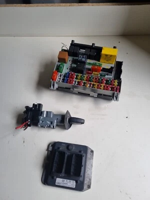 Opel Vectra B 1.8 Es / Ecu Moteur + Neiman / GM 00569370 - Immagine 1 di 4