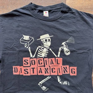 Mens L Black Social Distortion Distancing Funny Rare Covid Punk Rock T-Shirt - Picture 1 of 6