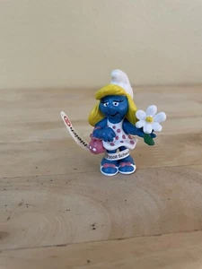 Smurfs 20421 Smurfette with Flower and Purse - Picture 1 of 5