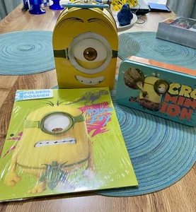 Despicable Me Minions Movie School Folder Pencil box Tin Box Company Folder NEW - Picture 1 of 10
