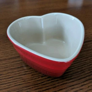 Le Creuset Ramekin Red Heart Stoneware Enameled Serving Mini Bowl Valentines - Picture 1 of 10