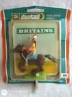 BRITAINS DEETAIL MOUNTED INDIAN 1st SERIES HORSE CURVED BASE ON CARD. No.581.