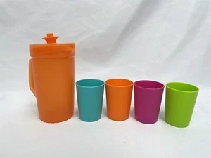 Juego de mini taza jarra de bebidas Tupperware para niños naranja verde azul - Imagen 1 de 8