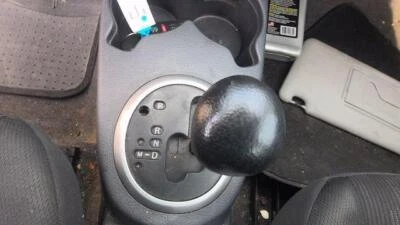 2010 SUZUKI SX4 AUTOMATIC TRANSMISSION FLOOR SHIFTER GEAR SELECTOR ASSEMBLY 2010 - Imagem 1 de 4