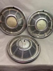 VINTAGE 1969 LOT OF 3 CHEVROLET MOTOR DIVISION HUB CAPS OEM - Picture 1 of 4