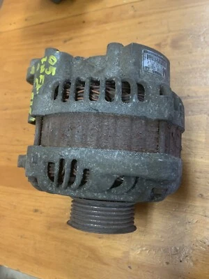 Alternador Infiniti G35 2003-2007, serie FX, 04 Pathfinder 23100CD010 Foto 1 de 3