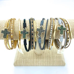 Mujer Pulsera Multicapa Moda Cierre Magnético Cruz Dije VIOLA - Imagen 1 de 15