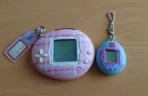 Juego de 2 Bandai Tamagotchi School and Chibi Tamagotchi - Imagen 1 de 6