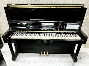 Yamaha U1 Upright Piano 48" Polished Ebony - Picture 1 of 4