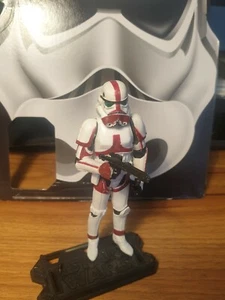 Star Wars INCINERATOR STORMTROOPER 30th Anniversary With Blaster And Base... - Picture 1 of 11
