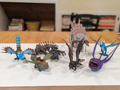 Lot of 7 Dreamworks How to Train Your Dragon Toy Dragons Alpha Toothless Stormfl Cover