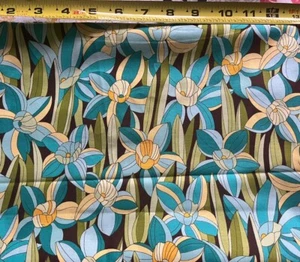 Topsy Turvy Stonehill Floral Print Quilting and Sewing Fabric 1 Yard New - Picture 1 of 4