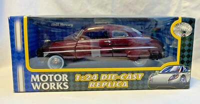 Motor Works 1949 Granate Mercury 2002 réplica de metal fundido a presión 1:24 nuevo en caja vehículo de juguete  Foto 1 de 4