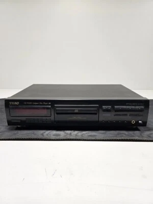 TEAC CD-P1820 Compact Disc Lettore - Usato,Funzionante,Hi-Fi,1-Bit Dac,Ottico - Immagine 1 di 4