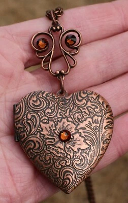 ✅De colección Nordstrom's VCLM 37" Cobre Cadena Collar Corazón Medallón Ámbar Estrás Foto 1 de 4