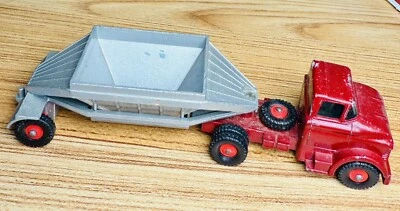 Vintage 1964 Lesney Matchbox King Size K-4 Fruehauf Hopper Train Red Semi Truck - Image 1 of 4