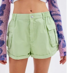 Urban Outfitters BDG Green Lisa Shorts Cargo Shorts Elastic Waist NWT Size M - Picture 1 of 4