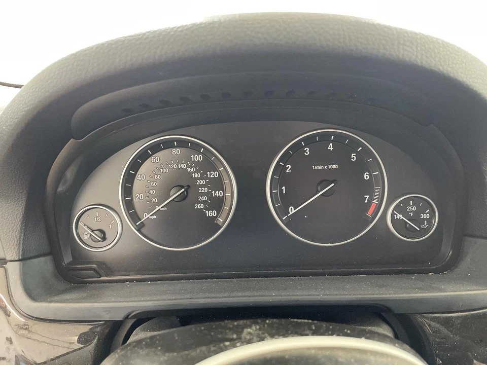 Medidor de velocímetro usado se adapta a: BMW 535I 2011 clúster MPH con navegación grado A Foto 1 de 4