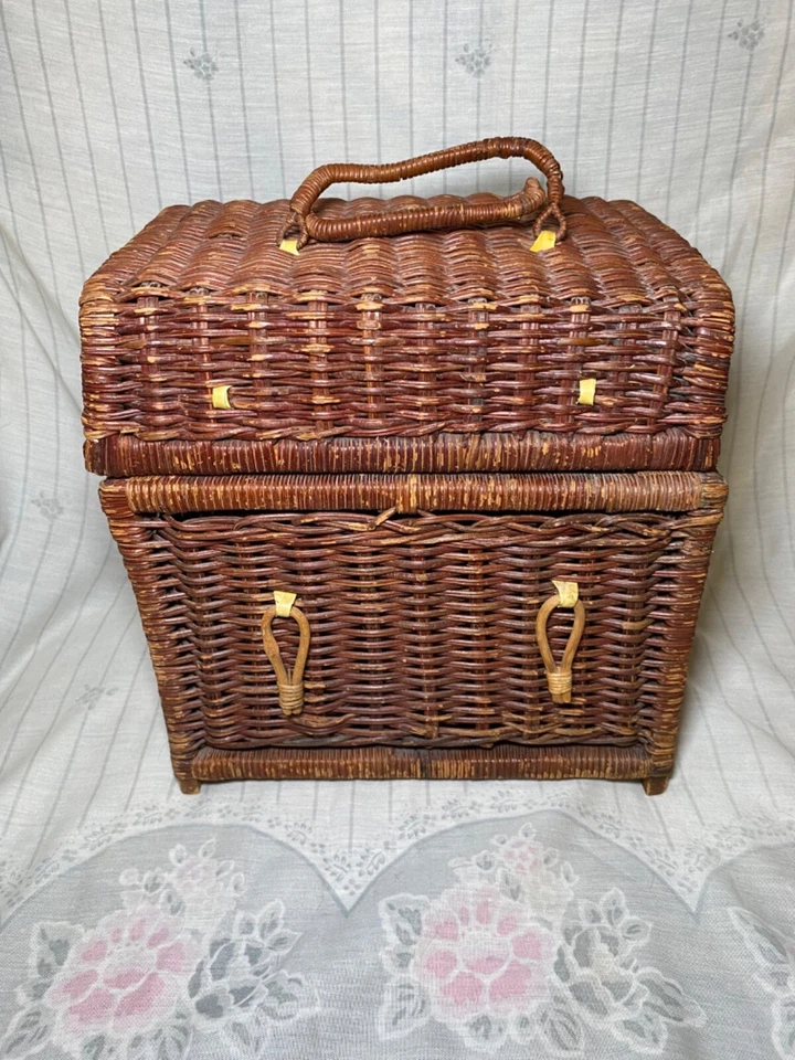 Wicker Basket Box Jewelry Keepsake Storage Chest 10" - Image 1 of 4