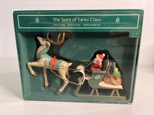 HALLMARK LO SPIRITO DI BABBO NATALE 1985 RICORDO DI NATALE ORNAMENTI RENNA - Foto 1 di 10