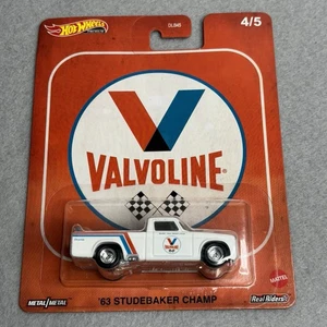 Hot Wheels Premium '63 Studebaker Champ Valvoline #4 White Truck 1/64 - Bild 1 von 8