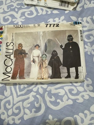 McCalls Sewing Pattern Vtg Kids STAR WARS COSTUMES #7772 ©1981 Size: Large - Image 1 of 4