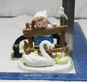 Vintage Girl Swan Duck Bird With Fence Figurine Porcelain Ceramic - Picture 1 of 8