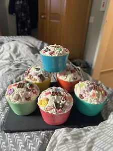 Fake ice cream in tub - Picture 1 of 2