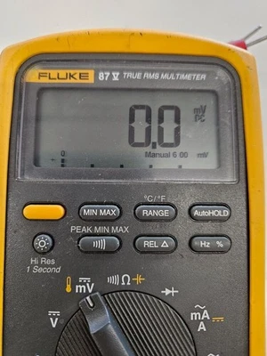 Fluke 87v  TRUE RMS MULTIMETER WITH LEADS - Image 1 of 4