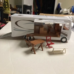 Modellino in scala Popak New-Ray Toys - camper camper campeggio con accessori - Foto 1 di 11