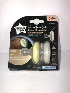 (NEU) Tommee Tippee Brustähnlicher Schnuller Night Time 0-6 mo 2ct GELB&WEISS Glow - Bild 1 von 6