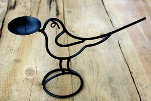 Schwarzer Eisen-Kerzenständer Vogel-Design  Kerzenhalter im Amsel & Spatz Dekor - Bild 1 von 4