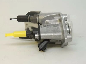 Cummins OEM Diesel Exhaust Fluid (DEF) Injector 2888173 2888174 0444043034 - Picture 1 of 3
