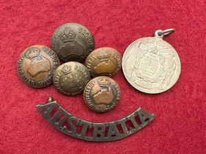 LARGE LOT of WW1 Original AIF Army Australian MEDALLION, TITLE & BUTTONS - Picture 1 of 8