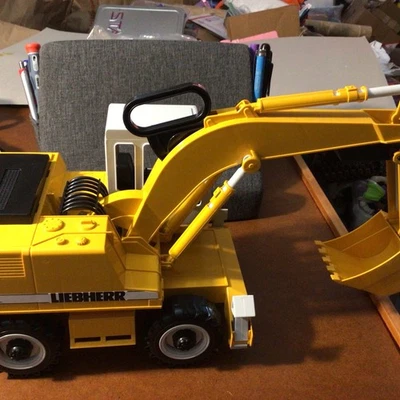 Bruder Toys Liebherr 912 Digger Excavator Construction Vehicle Made in Germany - Image 1 of 4