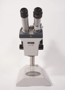 Vintage Carl Zeiss Stereo Microscope 47 50 22 - 9902 With 2X W10X/25 Eyepiece - Picture 1 of 12