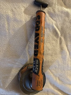 Antiga lata de metal inseto bandeira preta 1 pinta pulverizador para todos os fins decoração vintage - Imagem 1 de 3