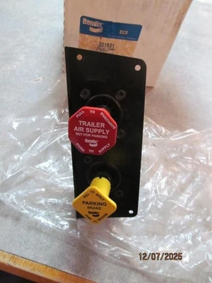 801631 GENUINE BENDIX MV-3 AIR BRAKE DASH CONTROL VALVE PUSH/PULL Foto 1 de 3