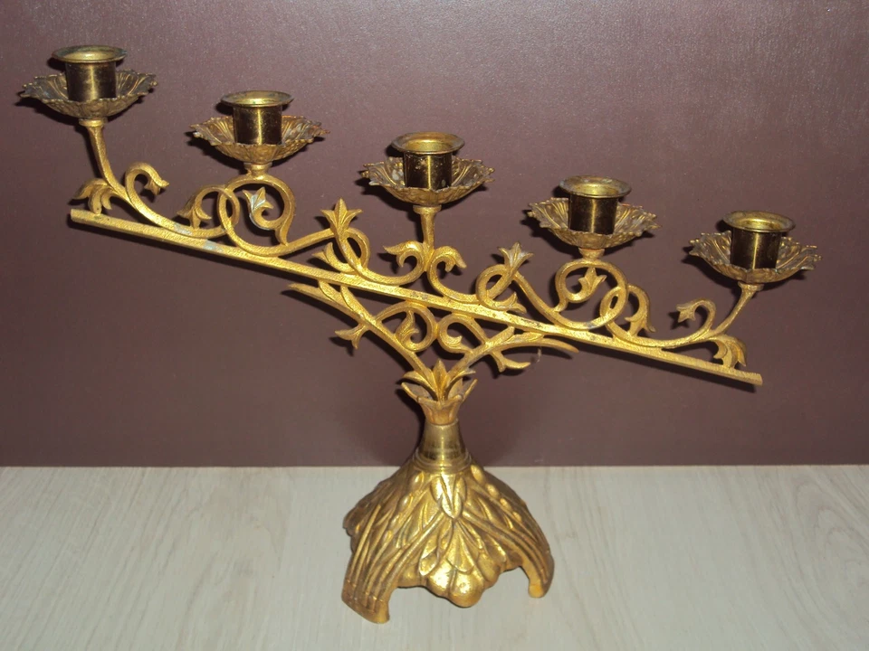 ANCIEN BOUGEOIR D'EGLISE/RAMPE AUTEL/GOTHIQUE/XIX-XXé/BRONZE/5 BOUGIES/H.21/29cm - Photo 1/1