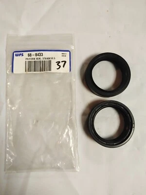 Conjunto de (2) vedação de óleo de garfo dianteiro WPS 68-8433 Honda CR125R, GL1000 - Imagem 1 de 2