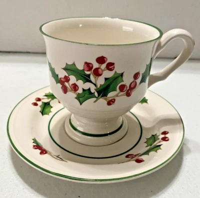 SANGO "White Christmas" Vintage Holly Korea -- 4 cups and saucers - Image 1 of 4