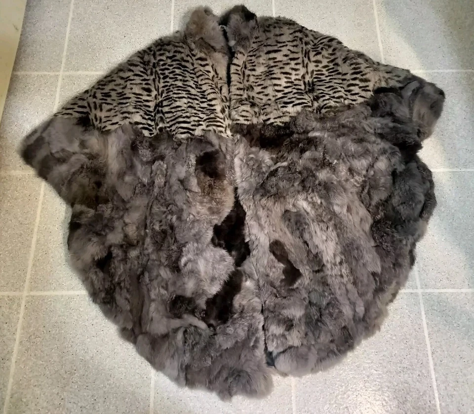 Vintage Bermans Dyed Rabbit Fur Shawl/Jacket/CoverWomen's Outerwear RN 45820 - Image 1 of 4
