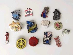 Disney Parks Big Thunder Mountain Railroad Sliding Mickey 2006 Pin Lot - Bild 1 von 7