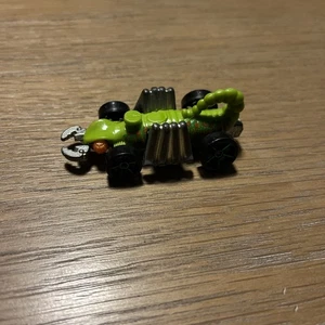 Hot Wheels Thrill Racers - Cave '11 4/6 Eevil Weevil 208/244 Green - Picture 1 of 5
