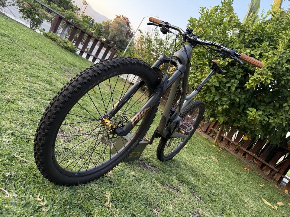 2019 Evil Following MB Race Bike 29er Large Grey Carbon Industry Nine Wheels - Image 1 of 4