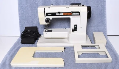 Pfaff Hobbymatic 807 con estuche, pedal original, enciende probado y funciona Foto 1 de 4