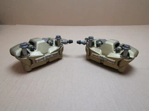 Par de pinzas de freno delanteras BMW R1250GS Adventure Rallye 2021 4.511 millas (8069) - Imagen 1 de 8