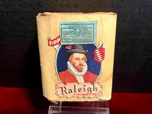 EMPTY VINTAGE RALEIGH CIGARETTE PACK*1940'S BUY US WAR BONDS UNION STAMP - Picture 1 of 6