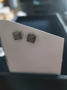 Orecchini con diamanti per orecchini ghiacciati - Foto 1 di 2